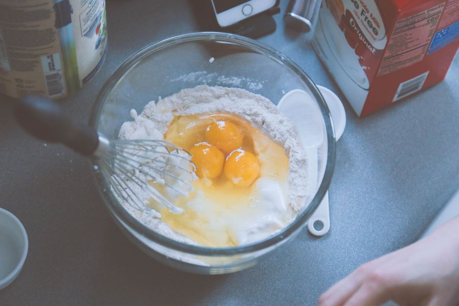 semolina flour bowl eggs mixing