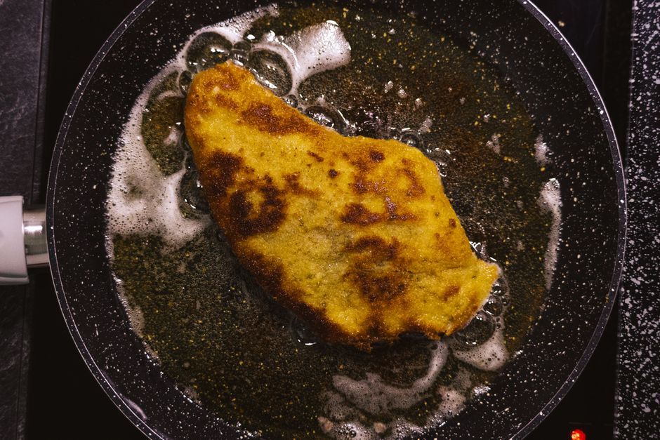 golden crispy cutlets pan frying