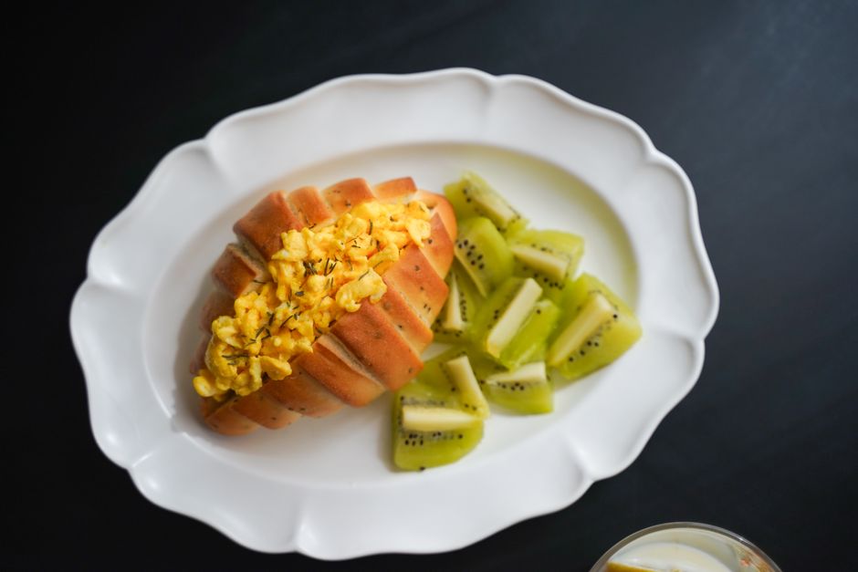 creamy scrambled eggs with butter and cheese