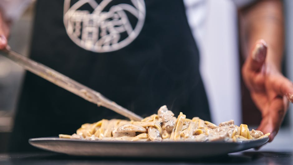 creamy mushroom sauce cooking