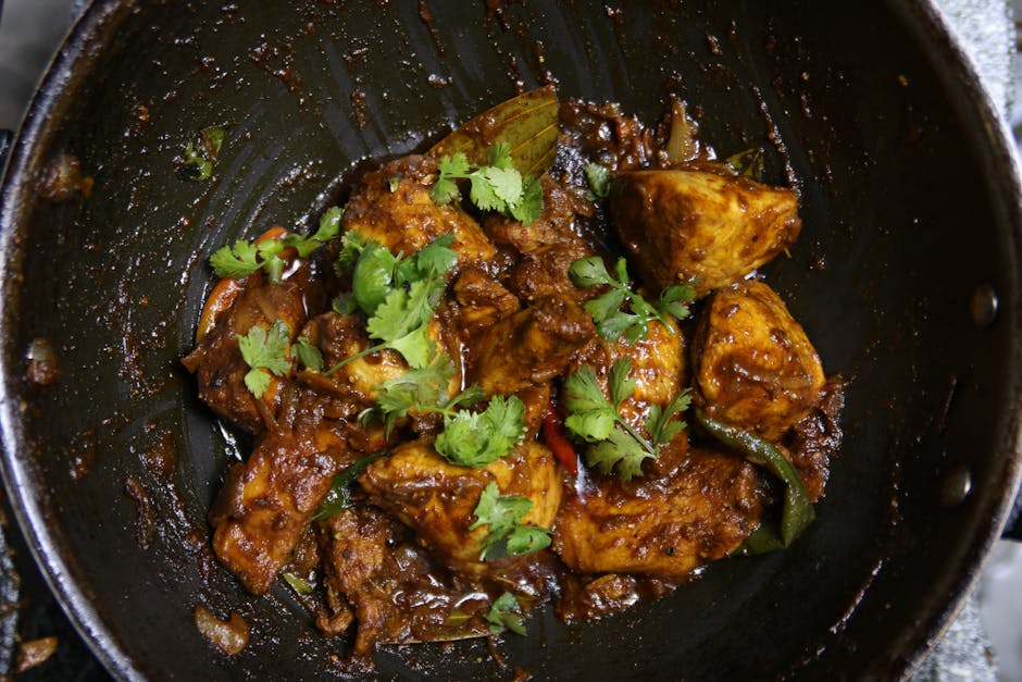 curry sauce cooking pan
